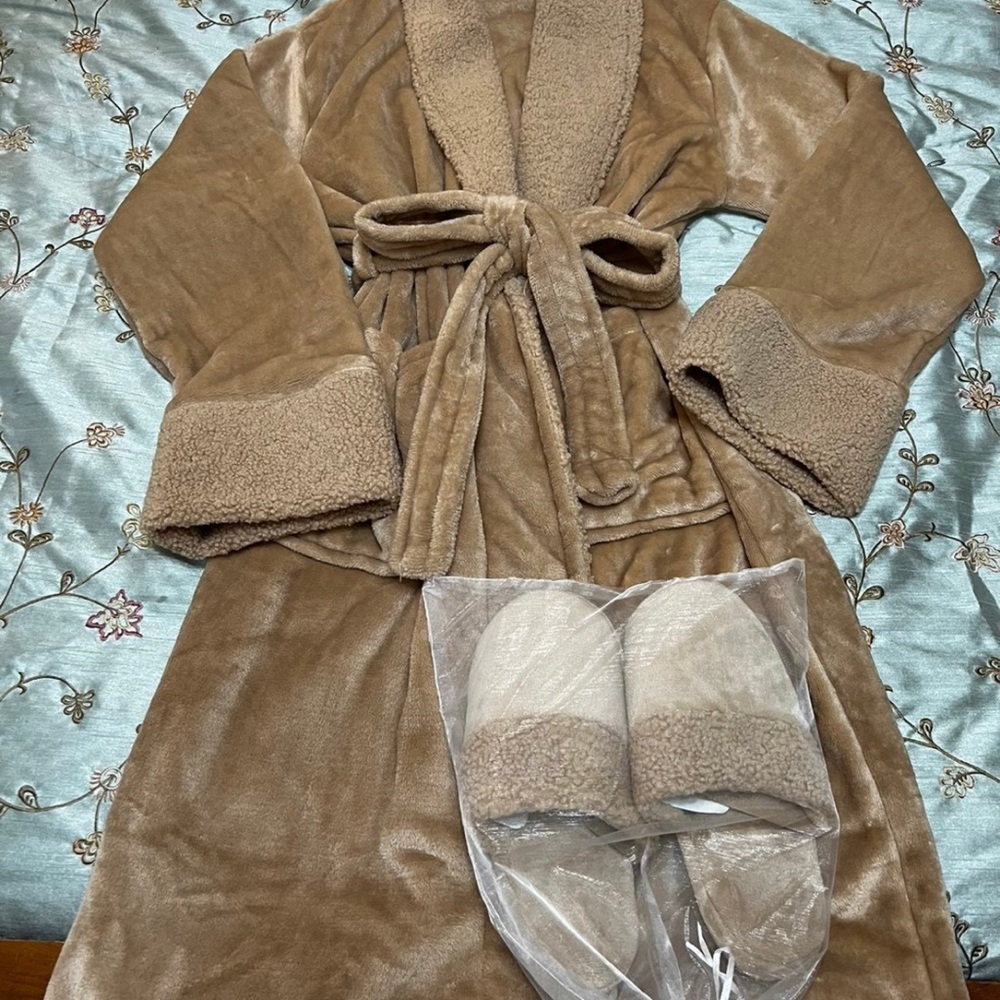 Robe and Slippers Set Size Small